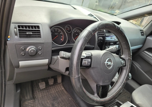 Opel Zafira cena 20500 przebieg: 161000, rok produkcji 2010 z Łódź małe 254